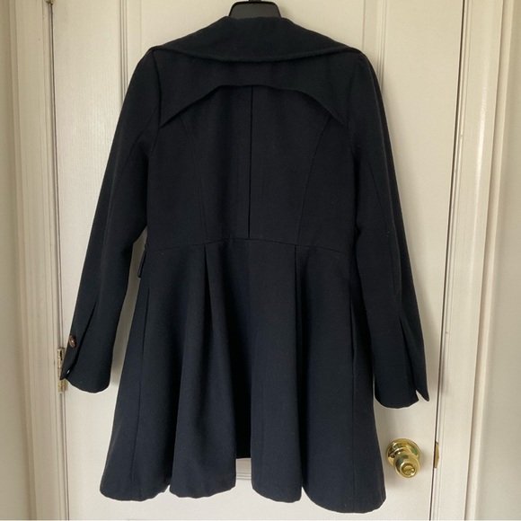 Dahlia navy coat women’s size medium - Picture 2 of 5